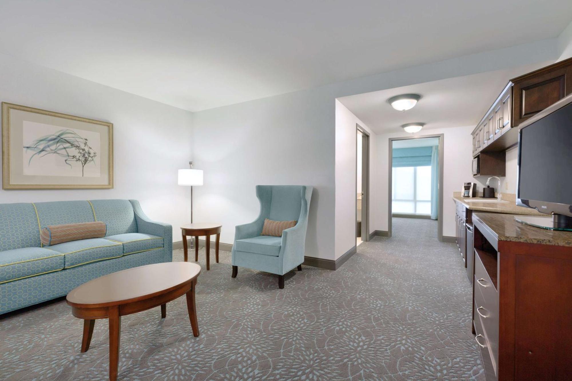 Hilton Garden Inn Устър Екстериор снимка